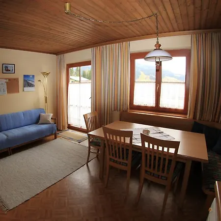 Haus Ganschitter Apartment Wagrain