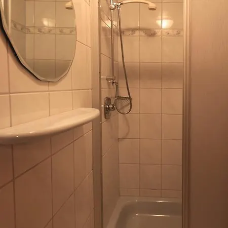 شقة Haus Ganschitter *